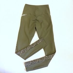 GYMSHARK | Leggings - Light Army Green